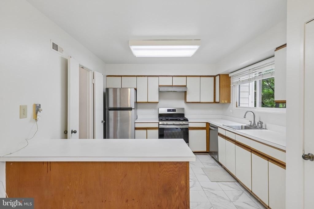 10739 Mist Haven Terrace - Photo 5