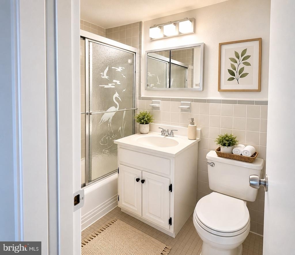 4800 Chevy Chase Drive - Photo 24