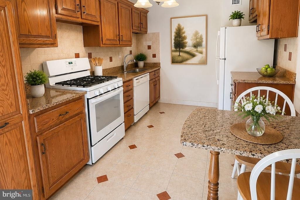 4800 Chevy Chase Drive - Photo 16