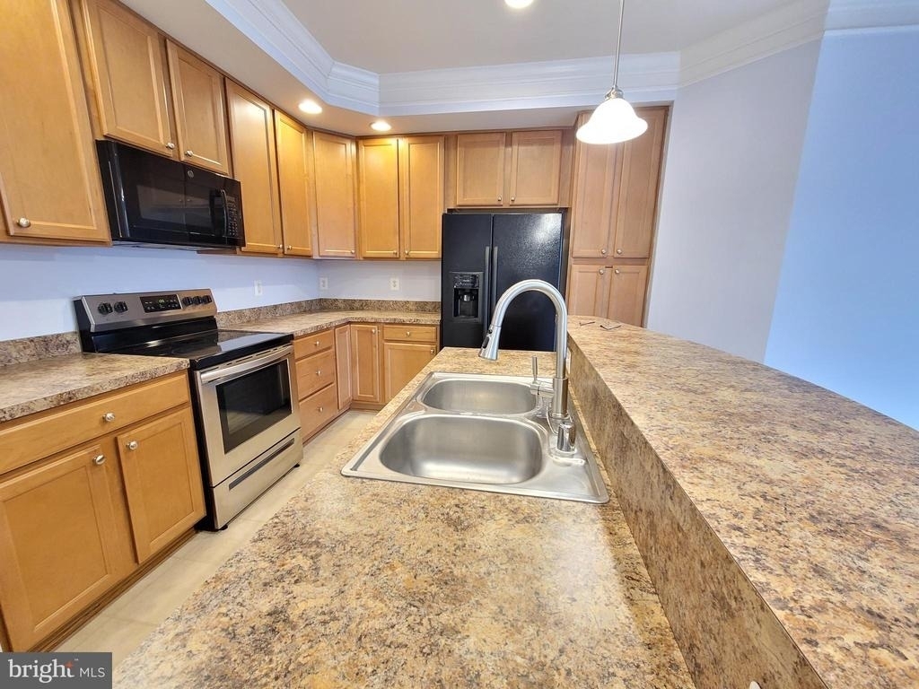 3640 Holborn Place - Photo 10
