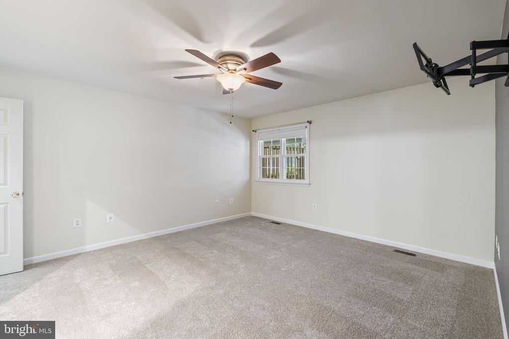 211 Westlake Boulevard - Photo 10