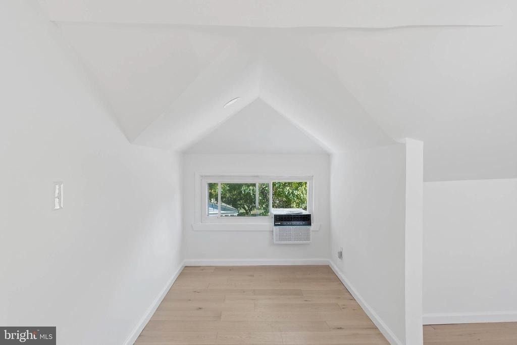 500 Park Avenue - Photo 18