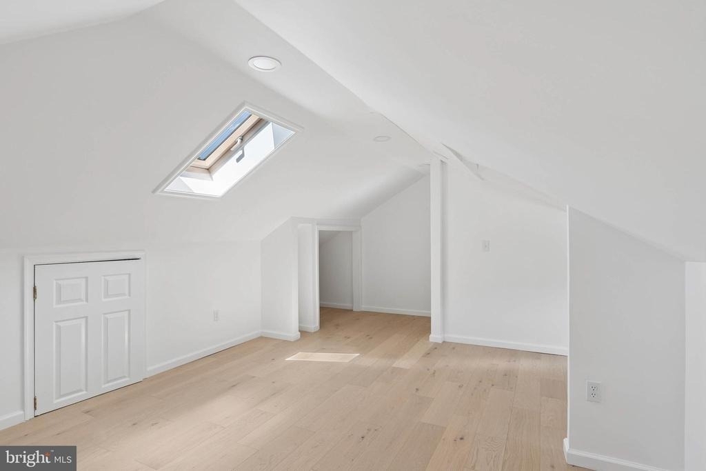 500 Park Avenue - Photo 17