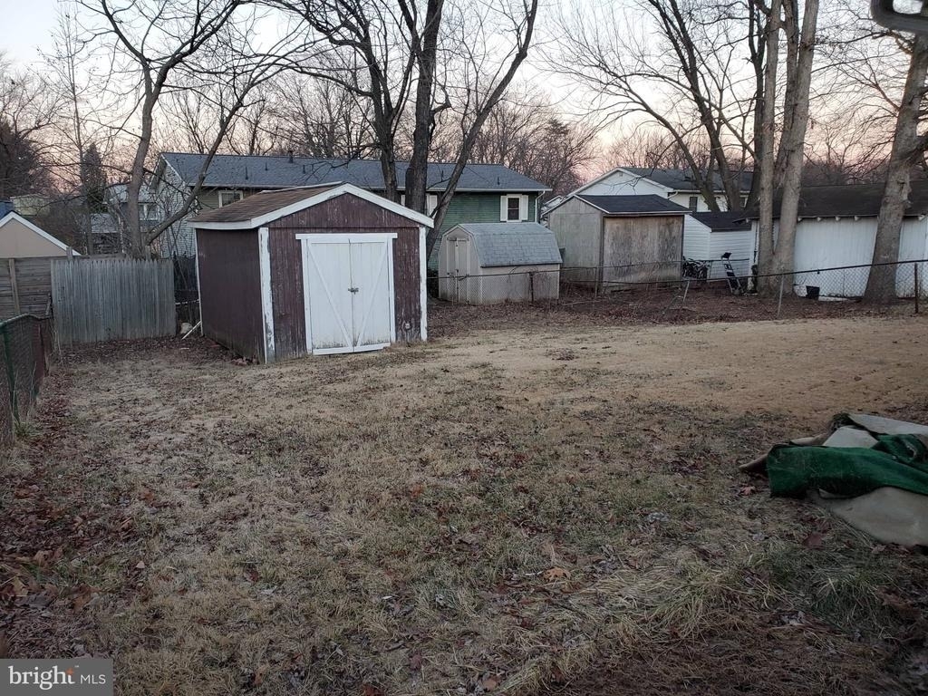 1321 Greyswood Road - Photo 12