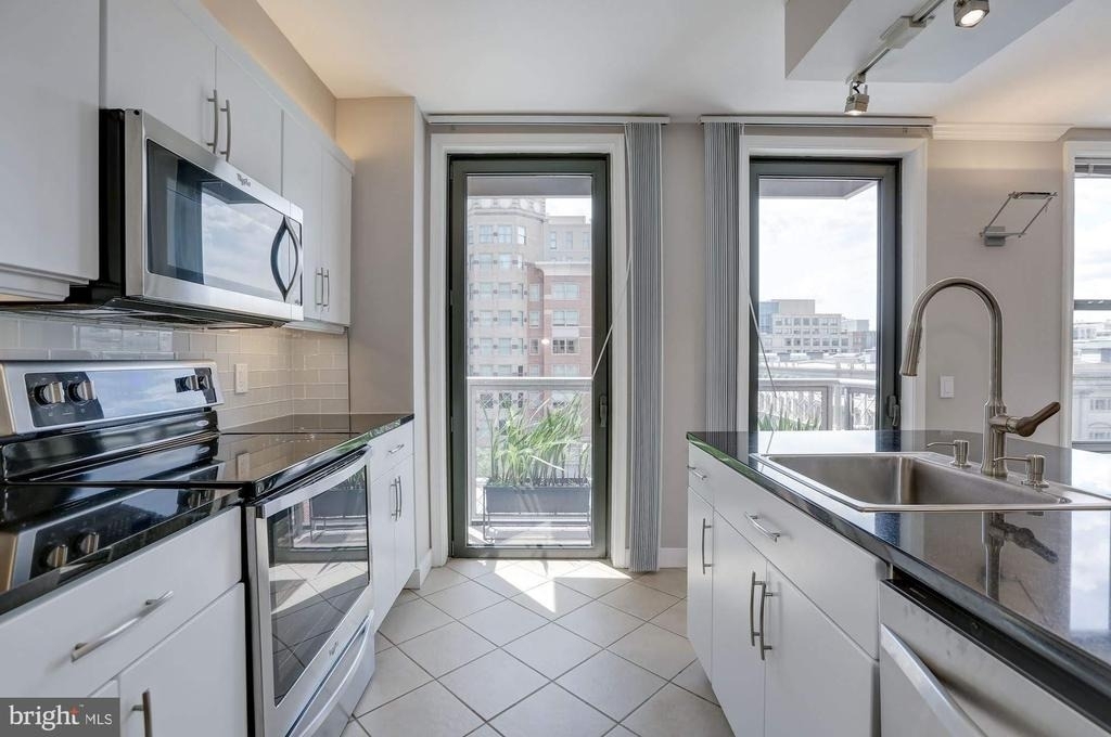 616 E Street Nw - Photo 4