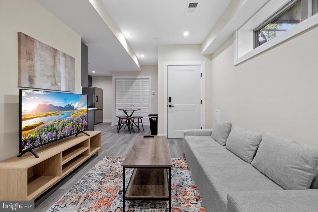 3517 3517 14th Street Nw - Photo 3
