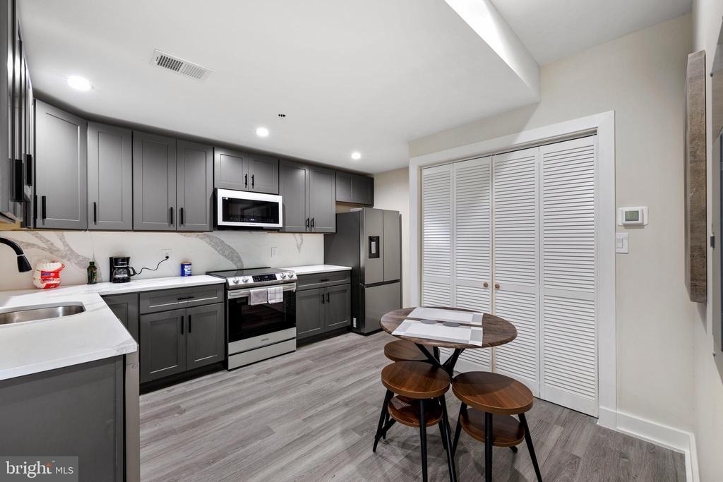 3517 3517 14th Street Nw - Photo 4