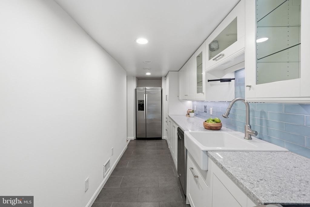 1200 East Capitol Street Ne - Photo 17