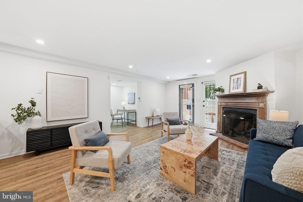 1200 East Capitol Street Ne - Photo 3