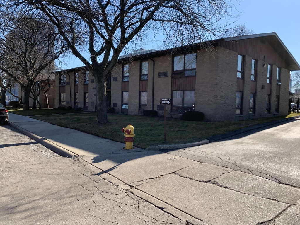1575 Cherboneau Place - Photo 8