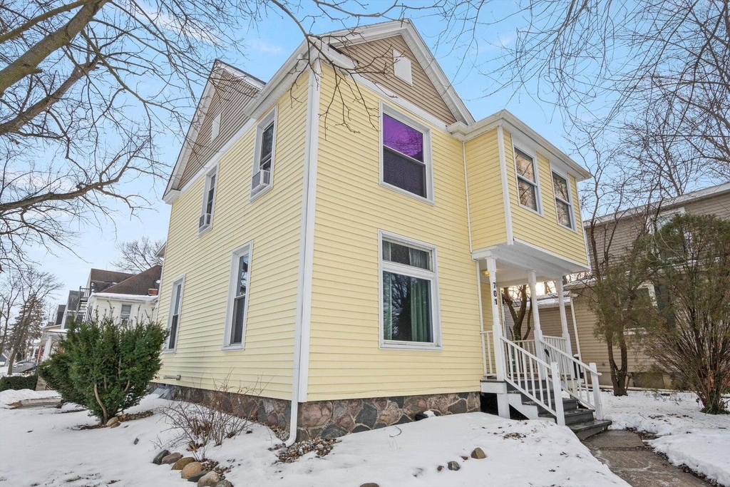 701 Washtenaw Avenue - Photo 1