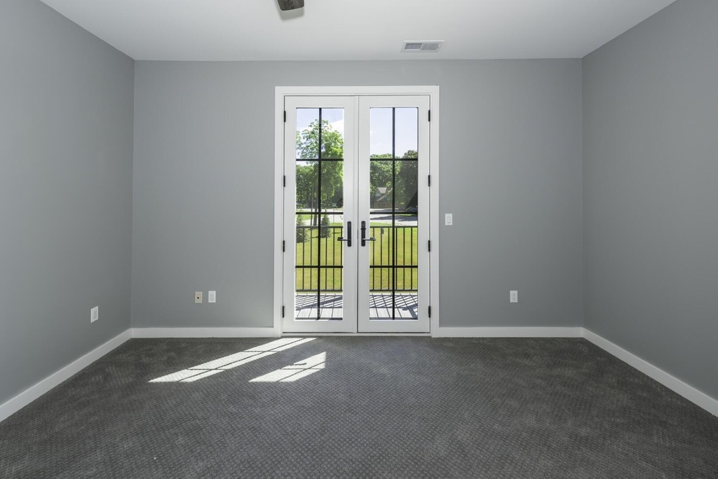 5399 Plymouth Road - Photo 32