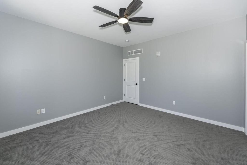 5395 Plymouth Road - Photo 30
