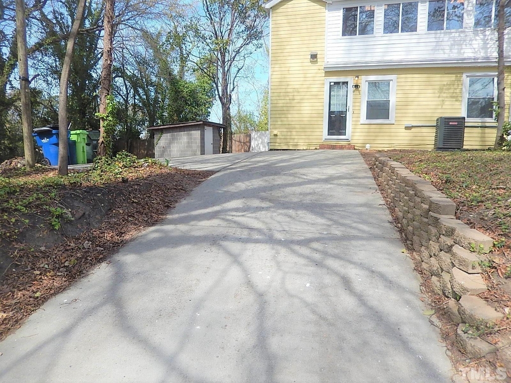 1015 Oberlin Road - Photo 23