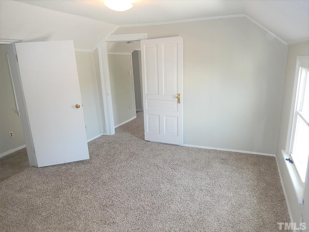 1015 Oberlin Road - Photo 15
