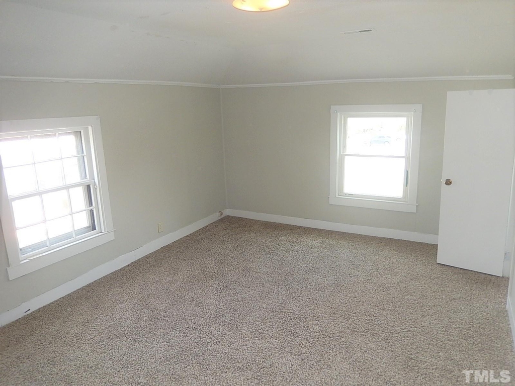 1015 Oberlin Road - Photo 13