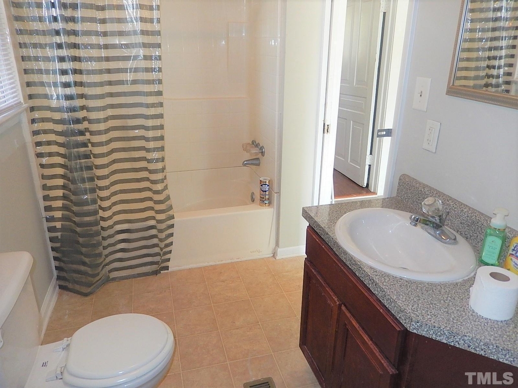 1015 Oberlin Road - Photo 12