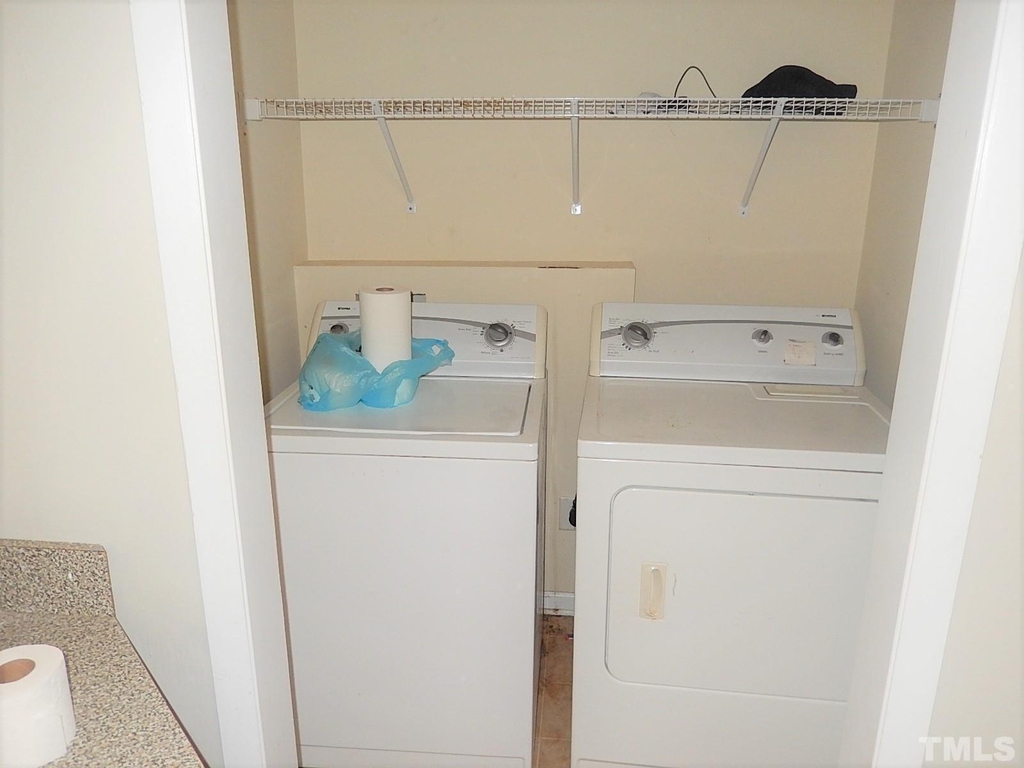 1015 Oberlin Road - Photo 10