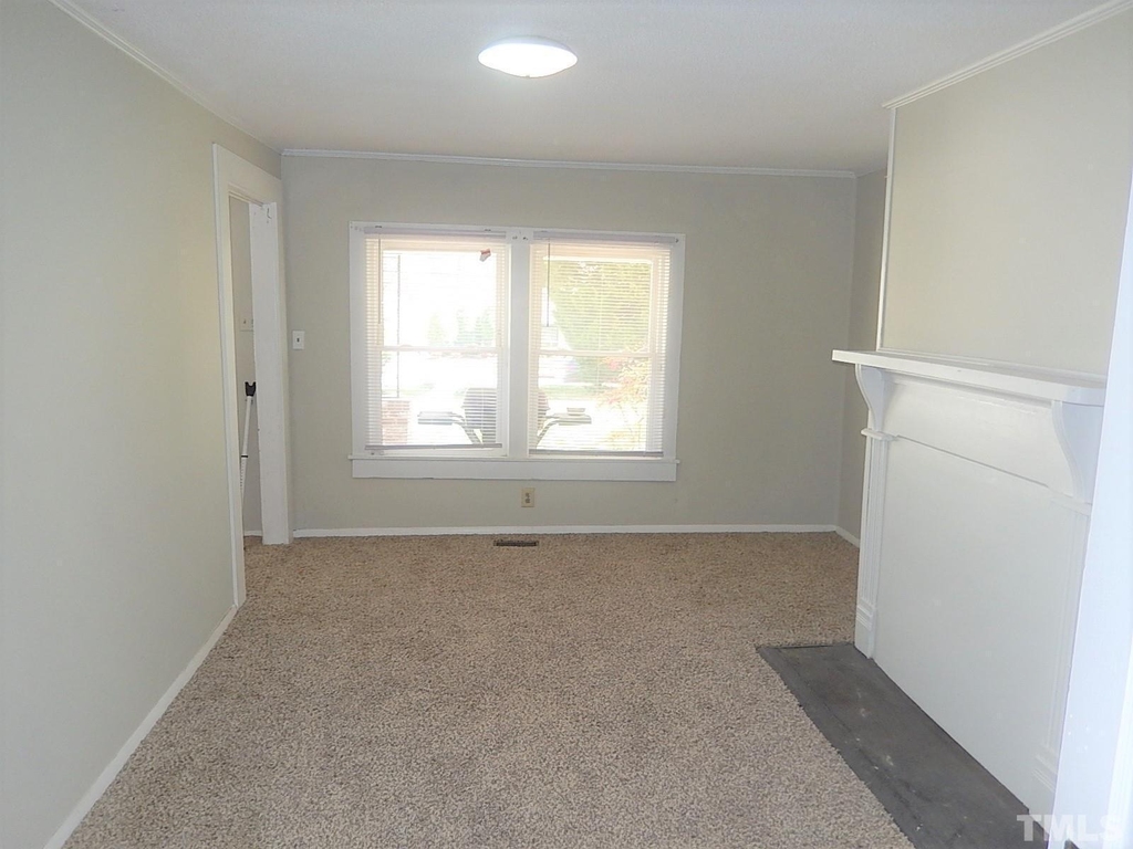 1015 Oberlin Road - Photo 3