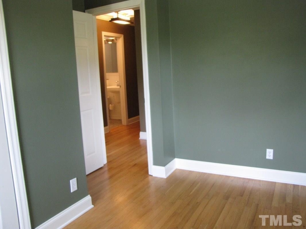 501 Parkview Drive - Photo 7