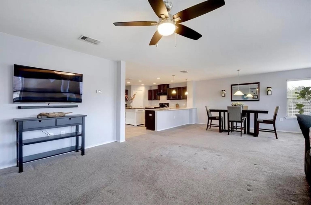 9016 Ridgewell Rd - Photo 8