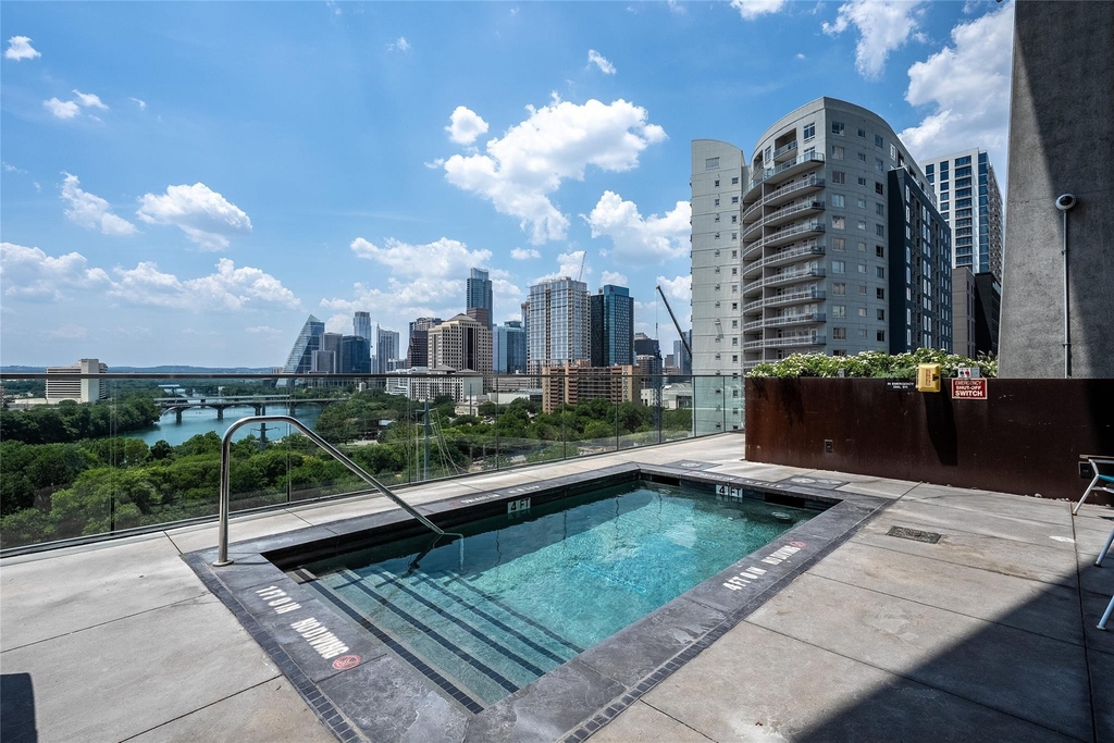 70 Rainey St - Photo 18