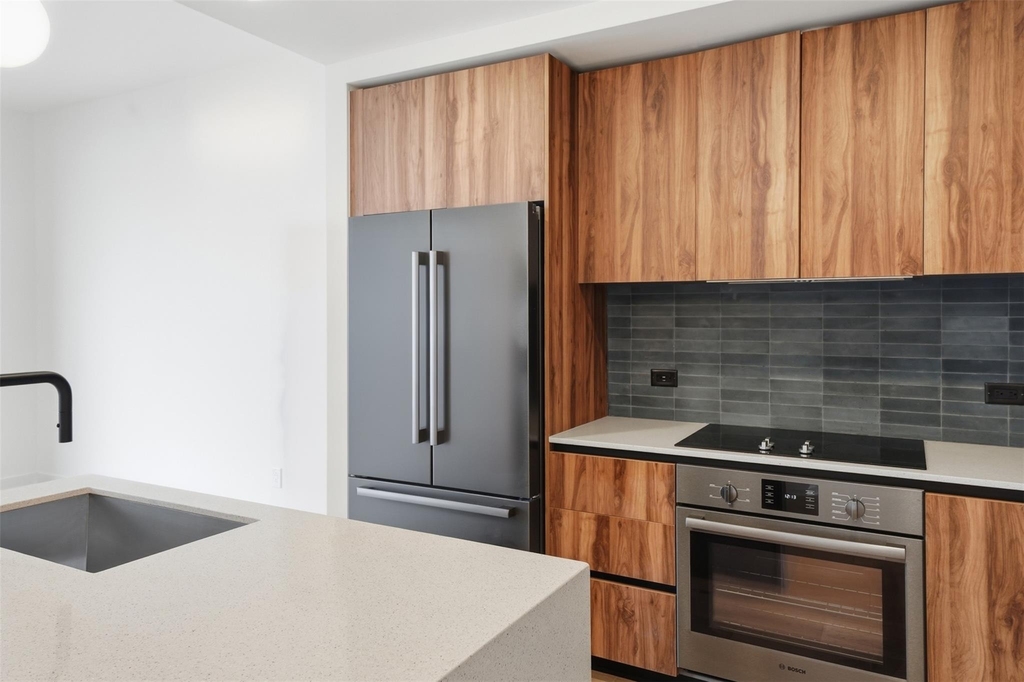 84 East Ave - Photo 13