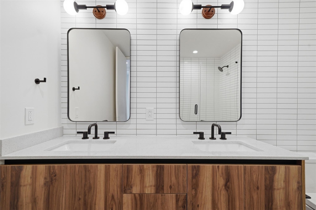 84 East Ave - Photo 4