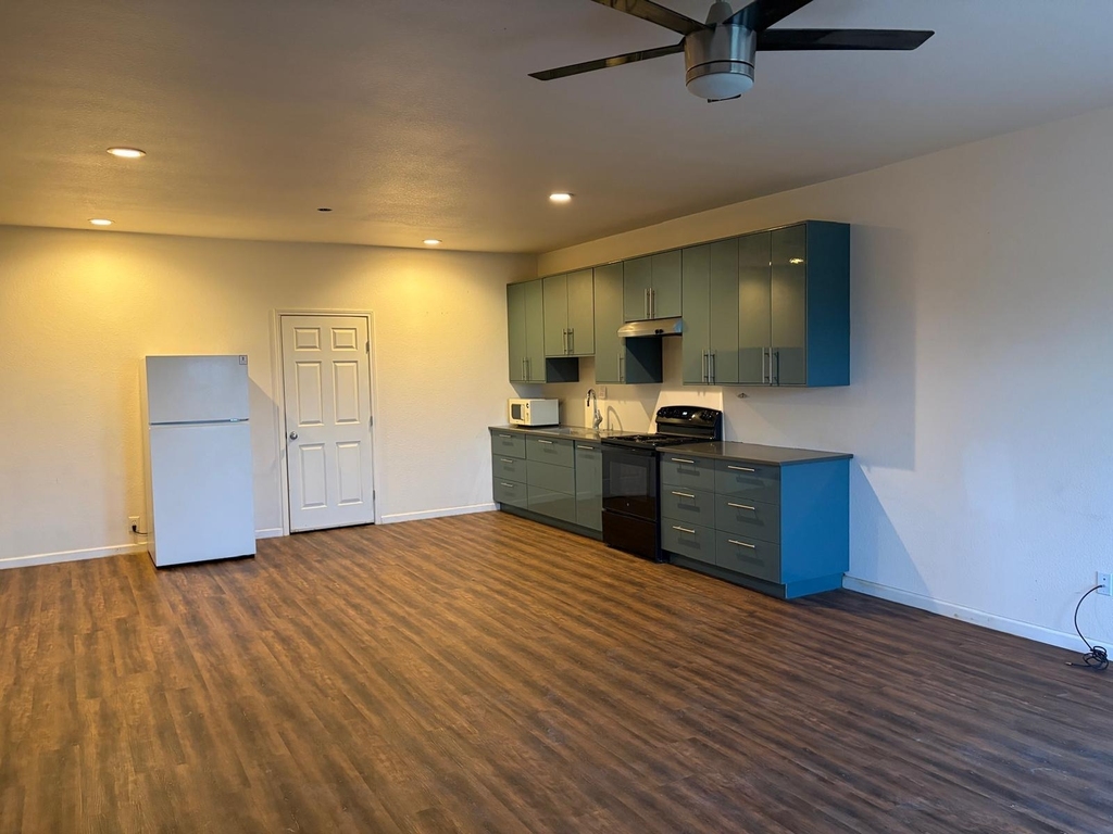 2000 County Road 453 Rnch - Photo 5
