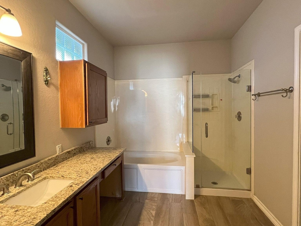 1112 Vanderbilt Cir - Photo 10