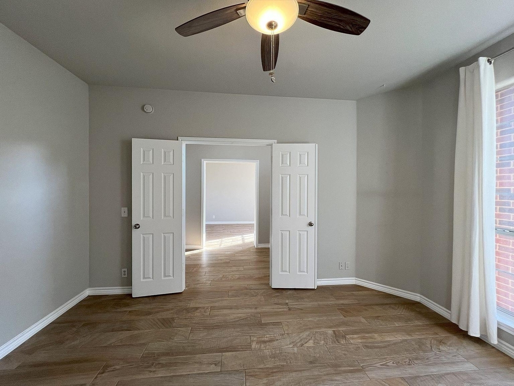 1112 Vanderbilt Cir - Photo 9