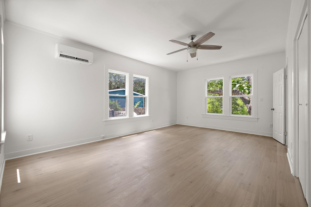 1301 Sloan St - Photo 15