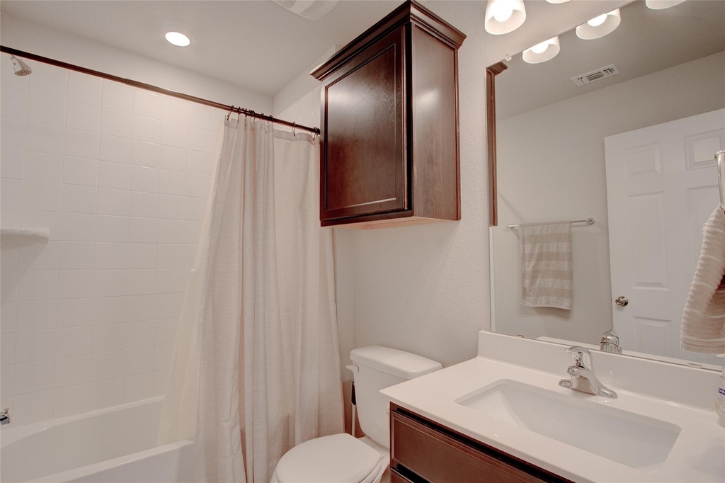 1317 Cesarina St - Photo 19