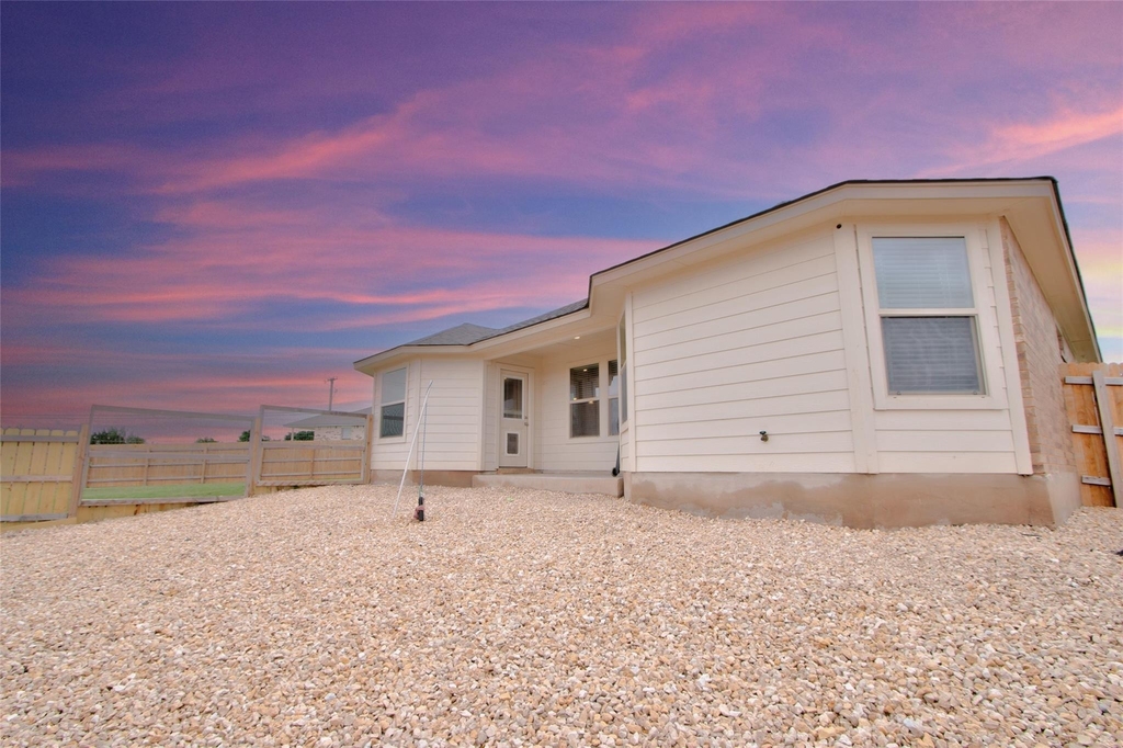 1317 Cesarina St - Photo 25