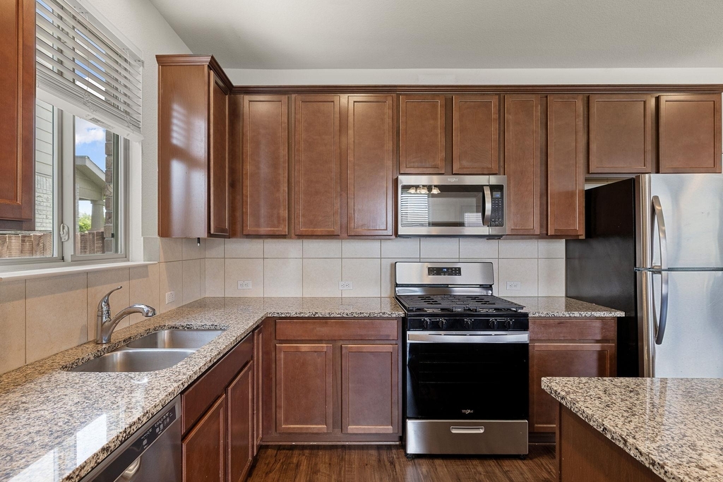 11801 Jackson Falls Way - Photo 11