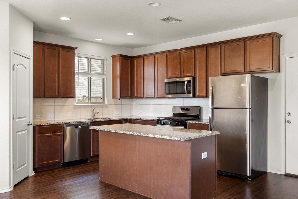 11801 Jackson Falls Way - Photo 9
