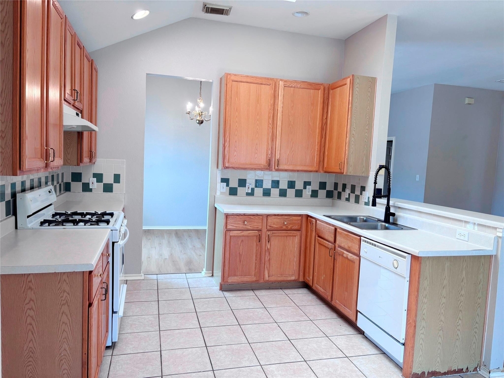 14901 Sand Dollar Ct - Photo 8