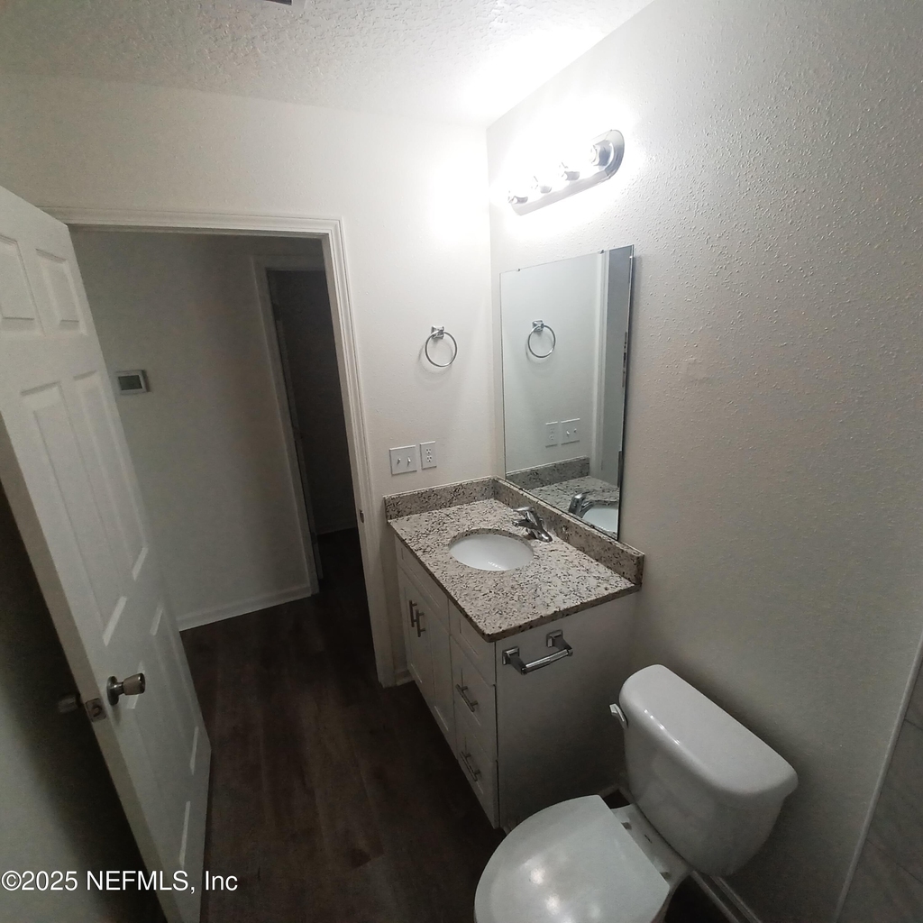 908 W 9th Street - Photo 15