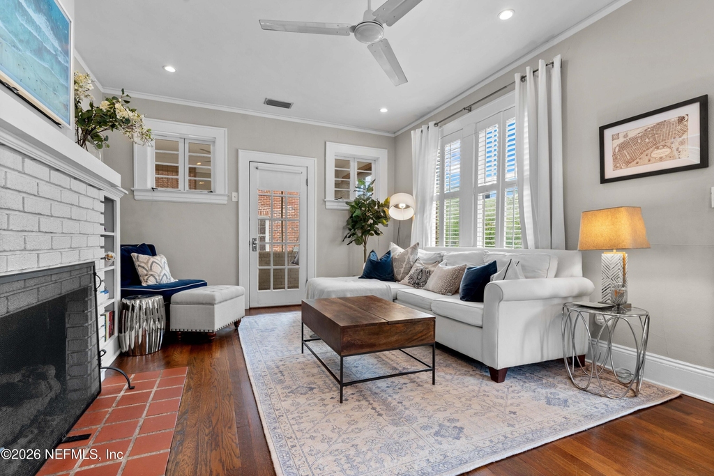 1347 Belvedere Avenue - Photo 4