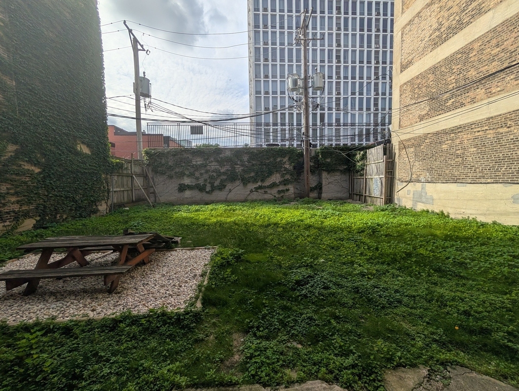 616 W Patterson Avenue - Photo 8