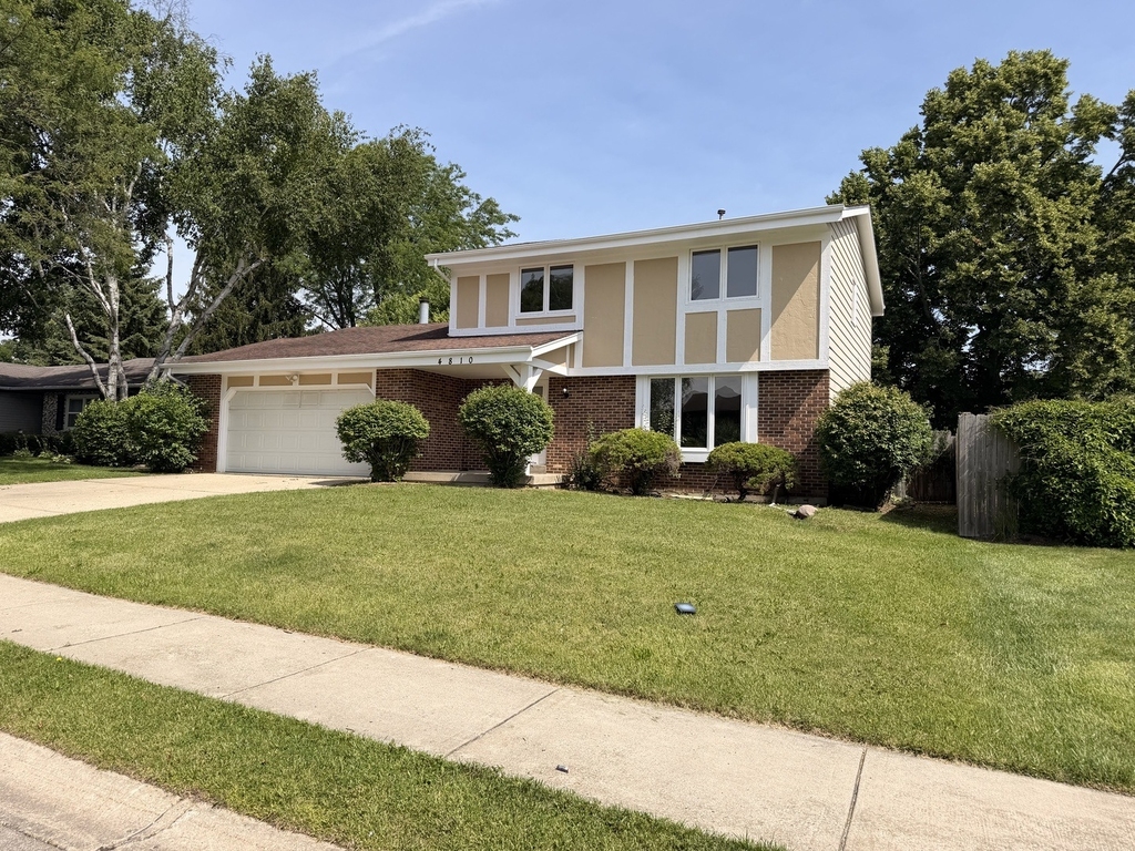4810 Eastwood Court - Photo 0