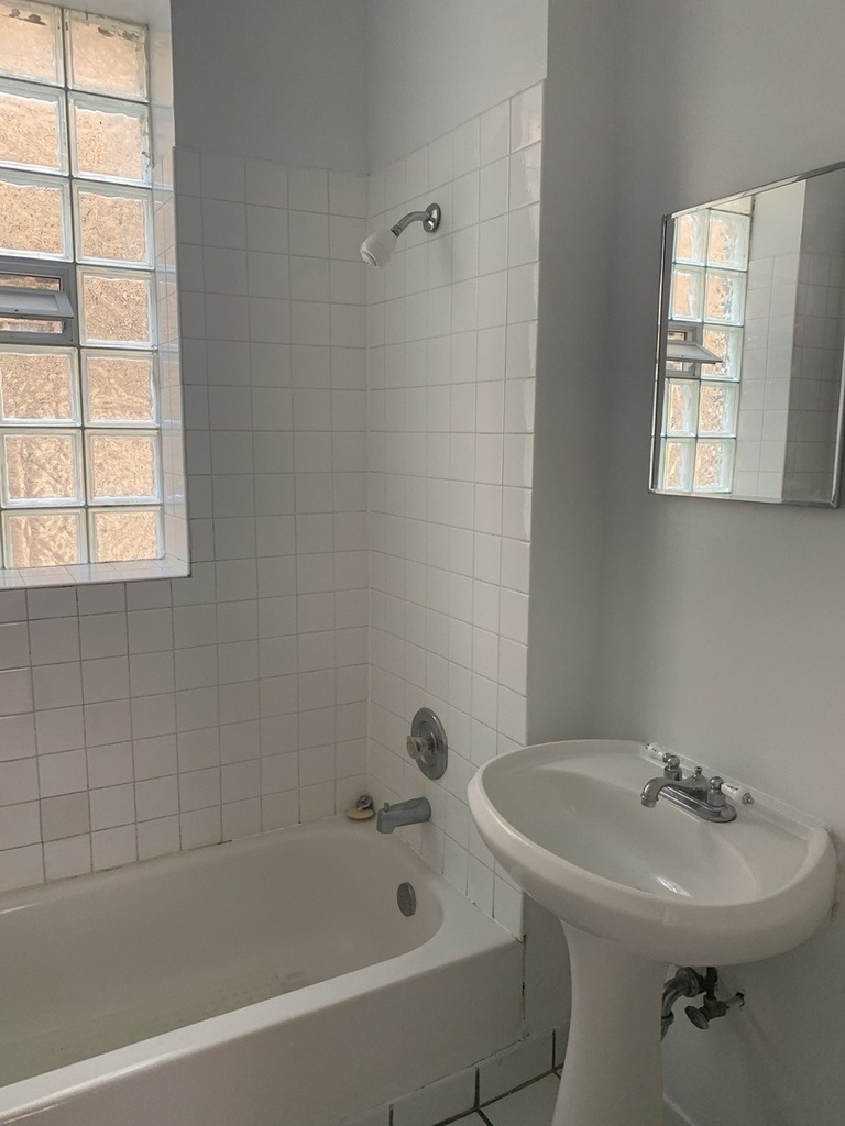 5172 S King Drive - Photo 5
