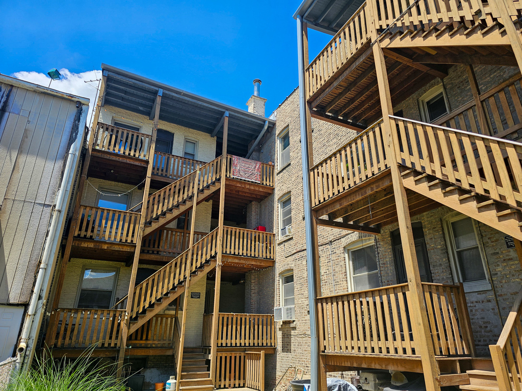 2327 W 35th Place - Photo 19