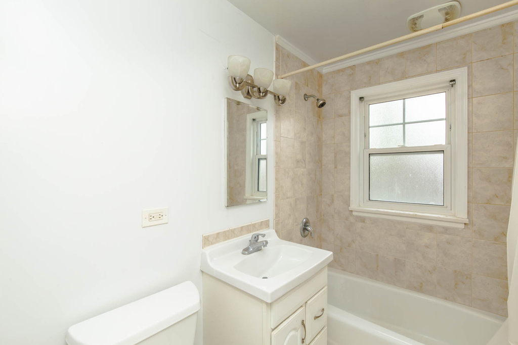 4236 W Nelson Street - Photo 6