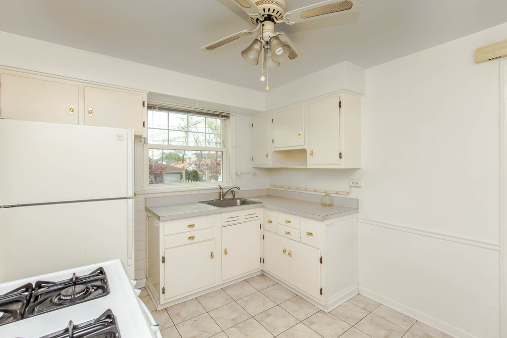 4236 W Nelson Street - Photo 3
