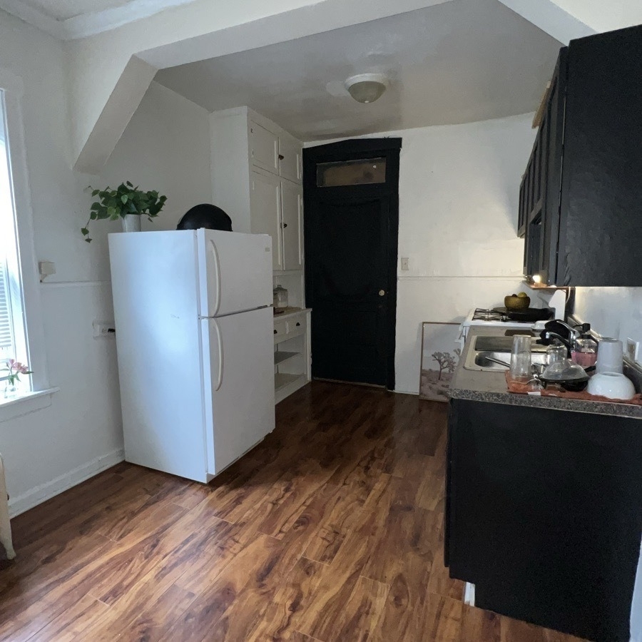 3404 W Berteau Avenue - Photo 2