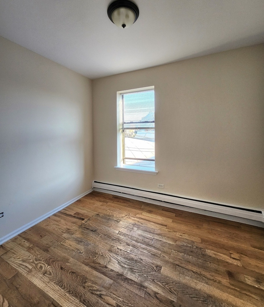 3217 W Diversey Avenue - Photo 9