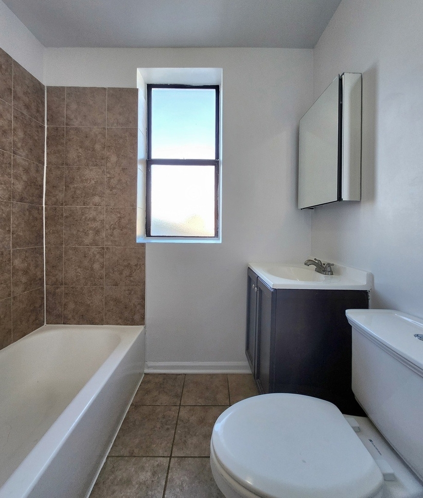 3217 W Diversey Avenue - Photo 7