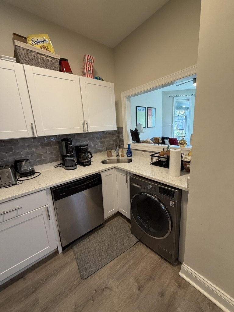 854 W George Street - Photo 5
