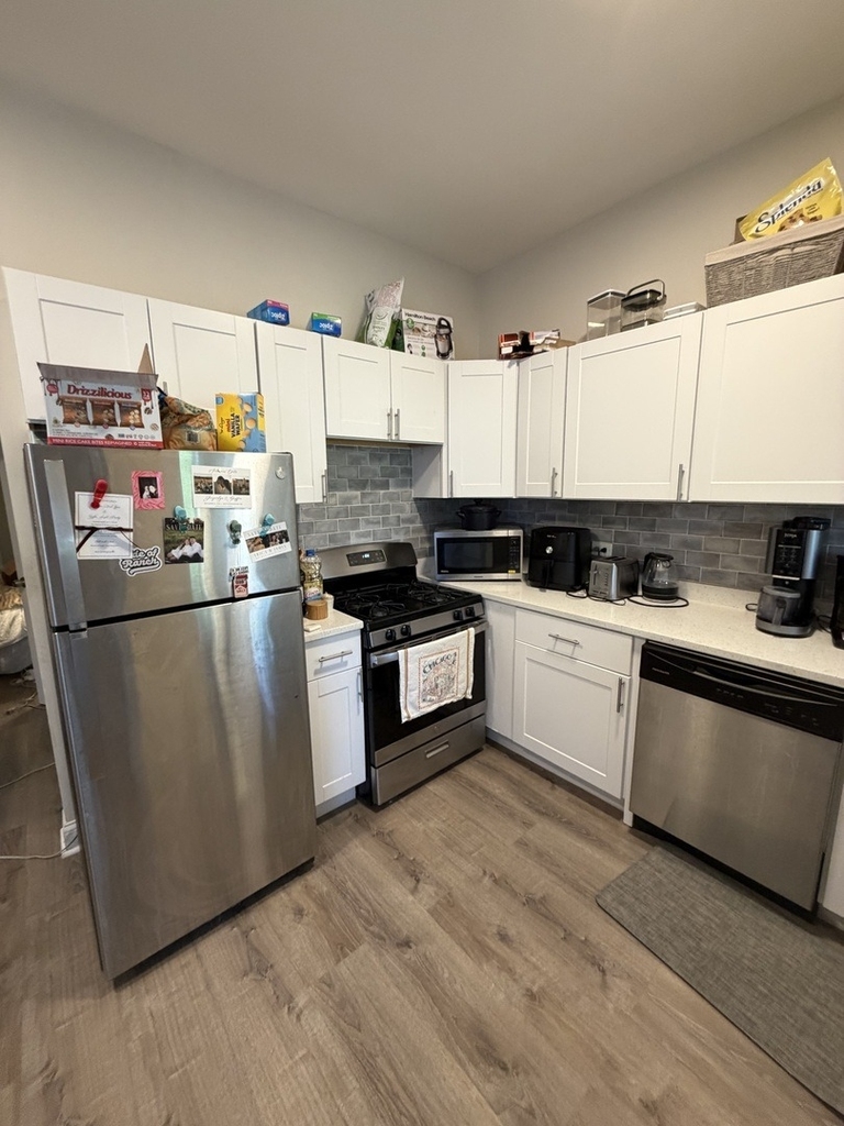 854 W George Street - Photo 4